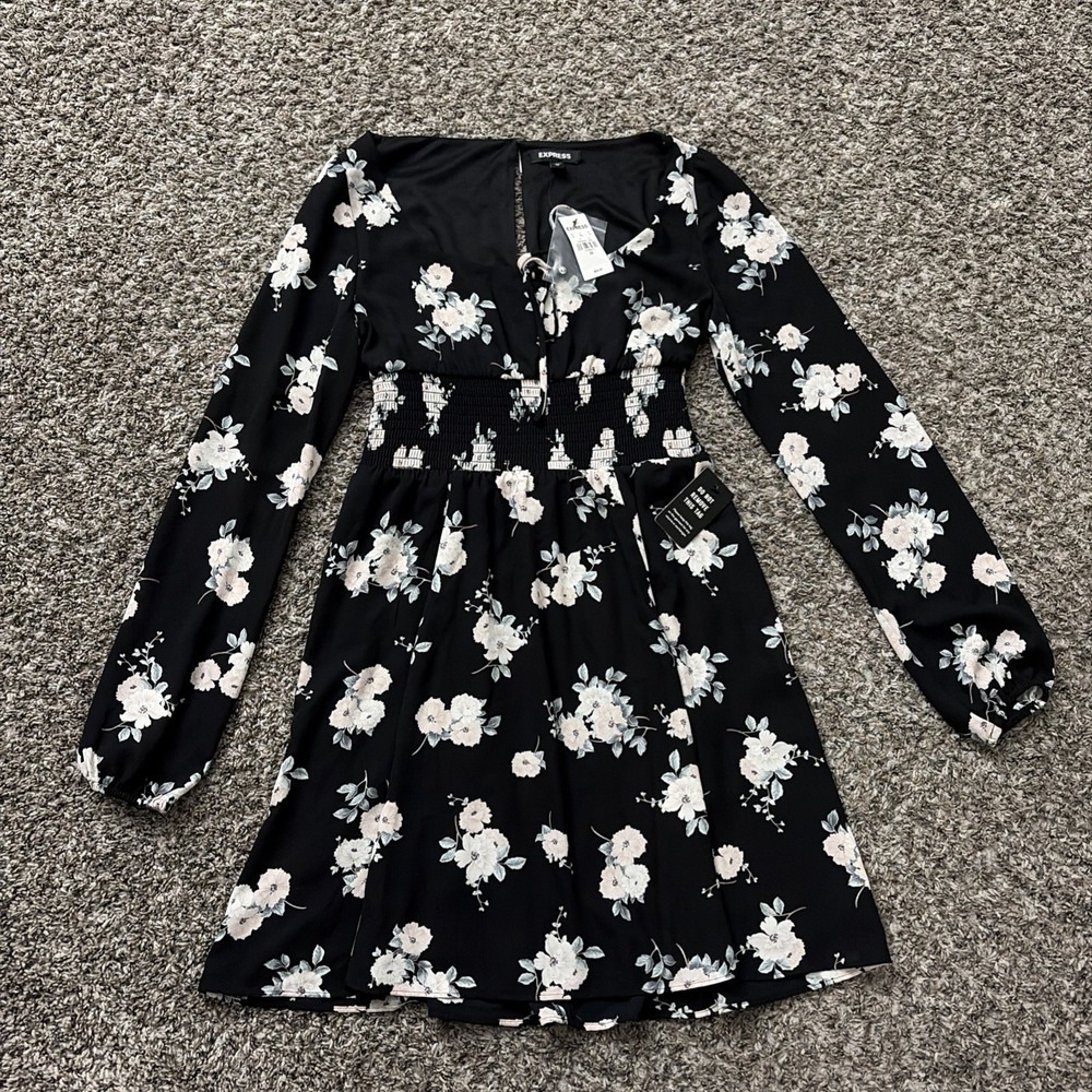 Express Floral Dress Size XS Black White Flowery NWT New